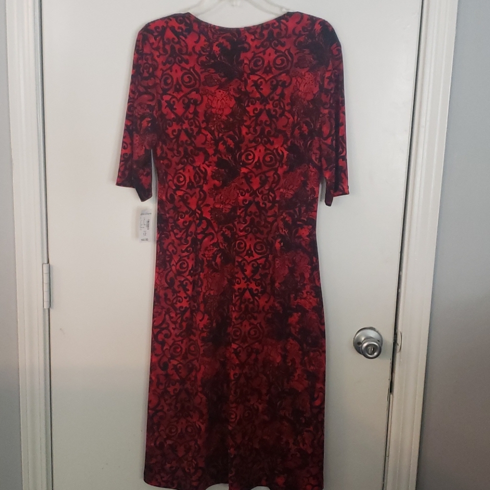 Dress - Picture 2 of 2